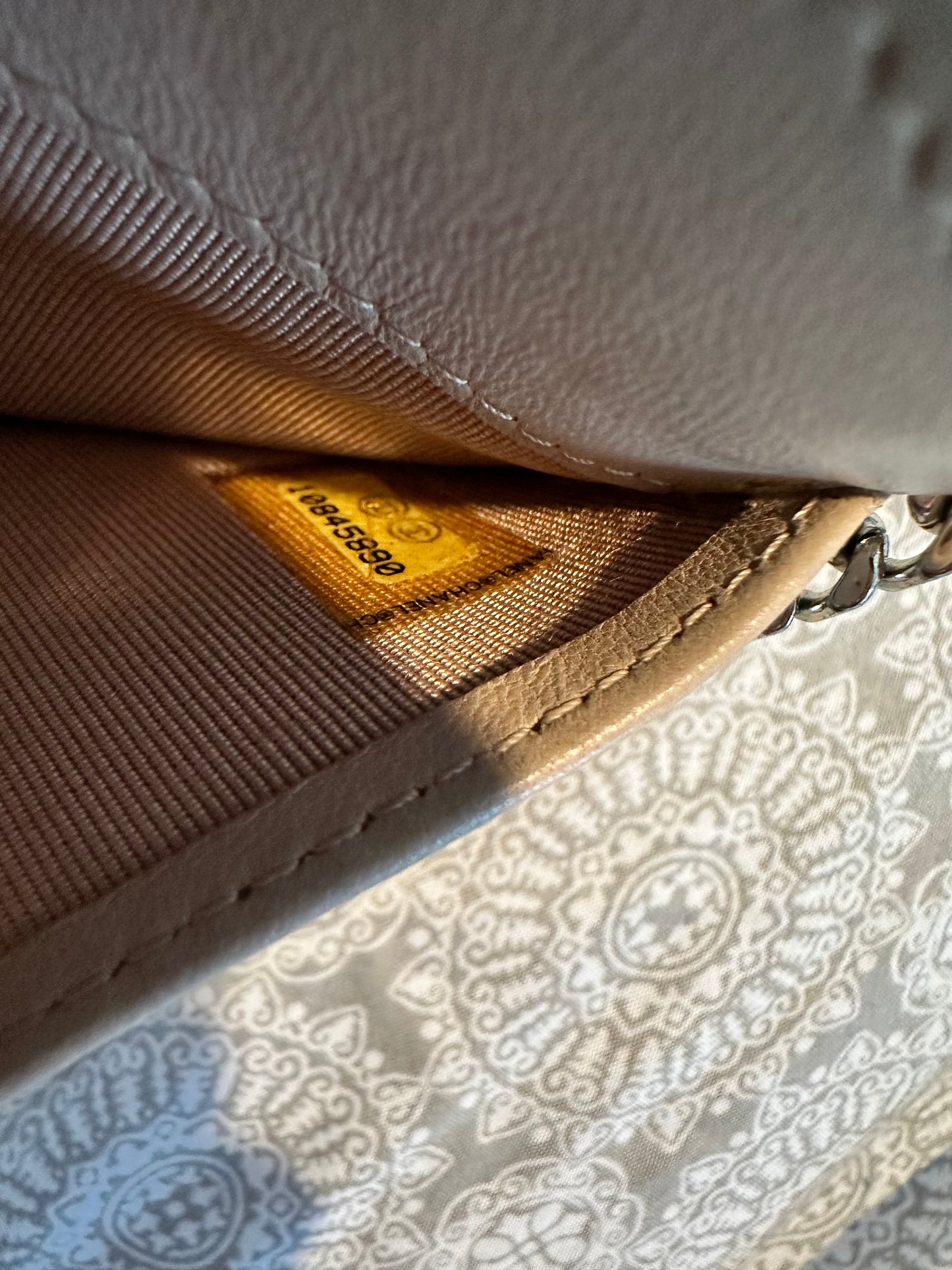 Chanel wallet (free shipping)