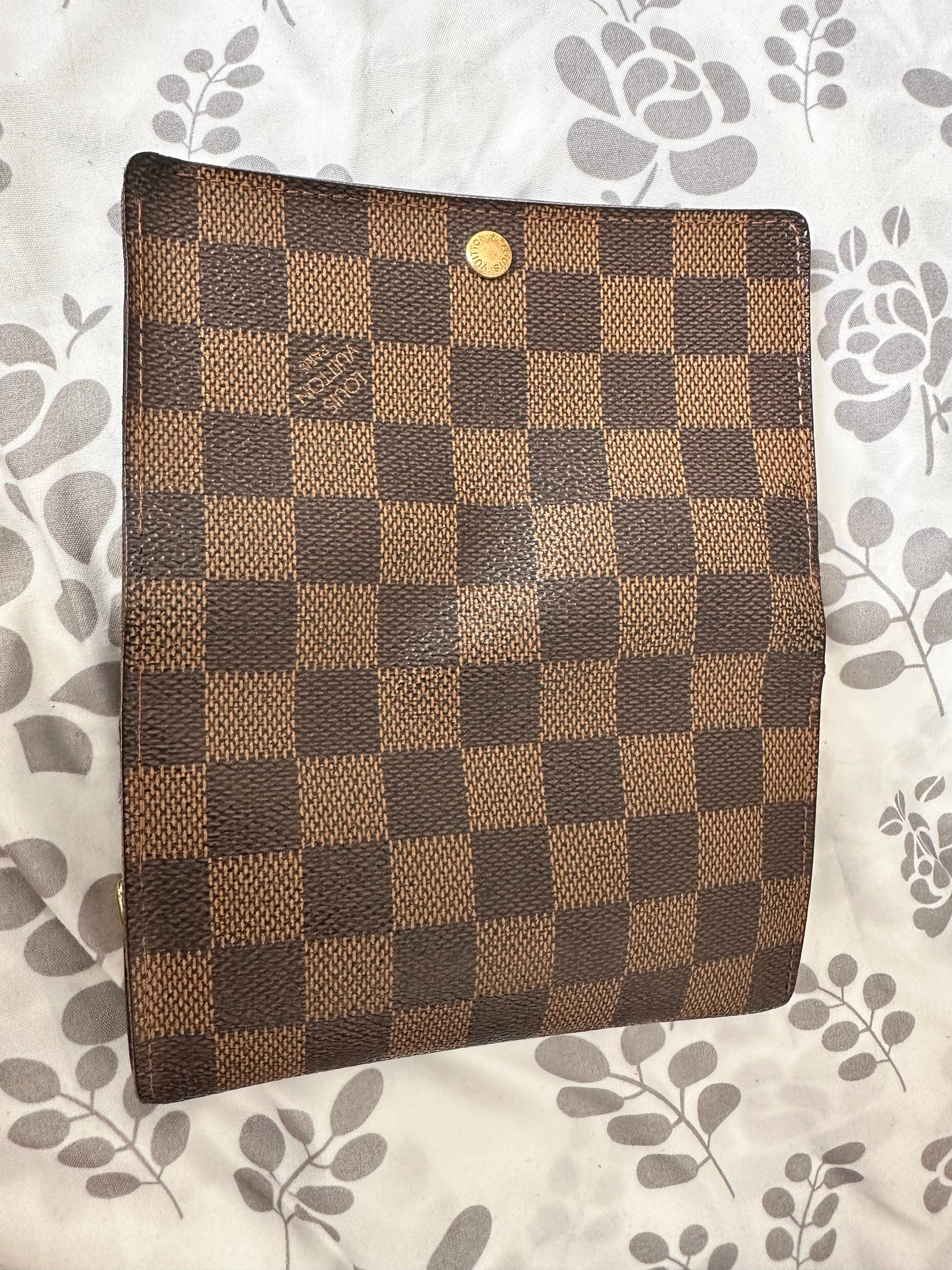 Louis Vuitton Tressor wallet