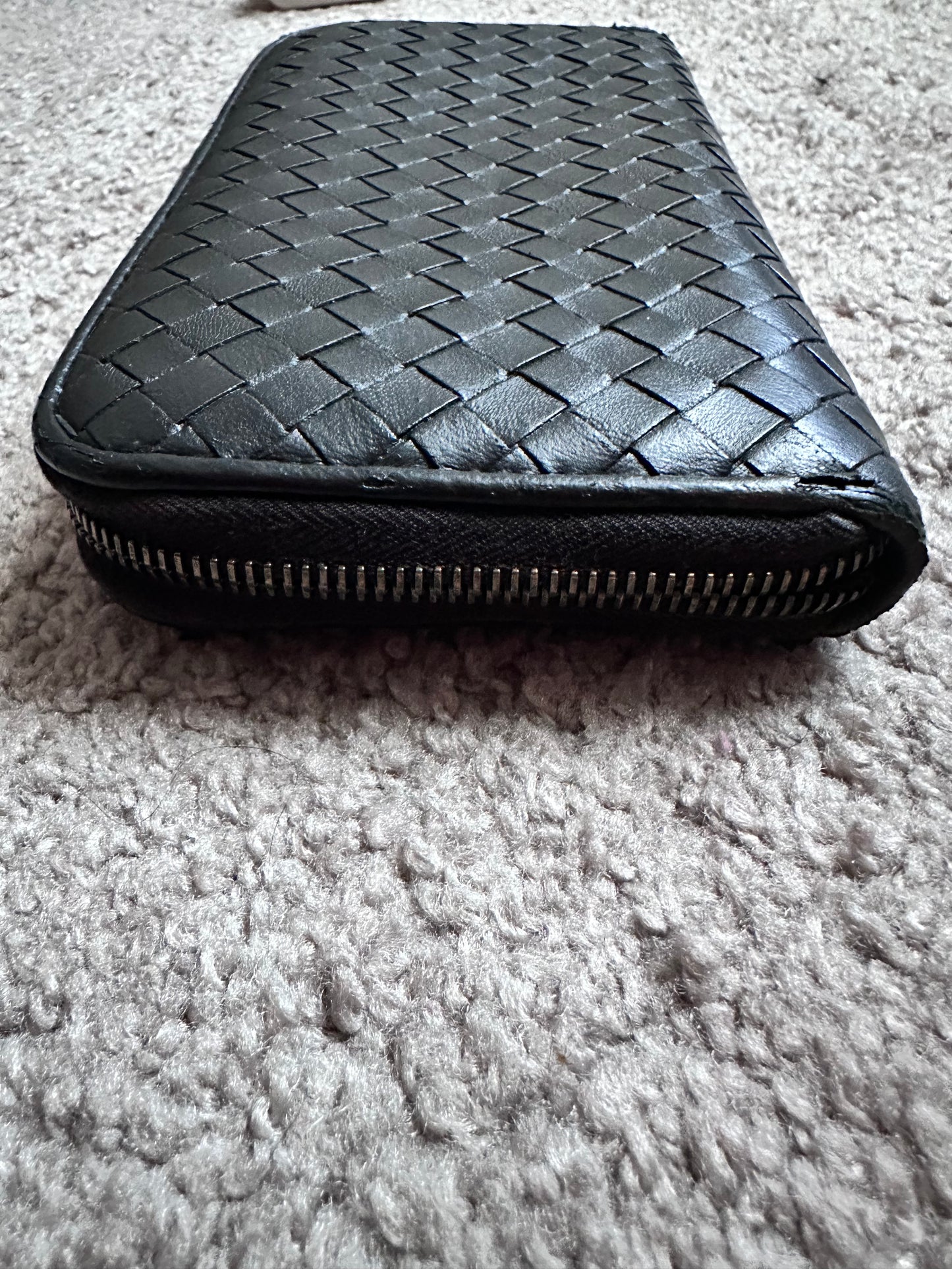 Bottega Venetta zippy wallet