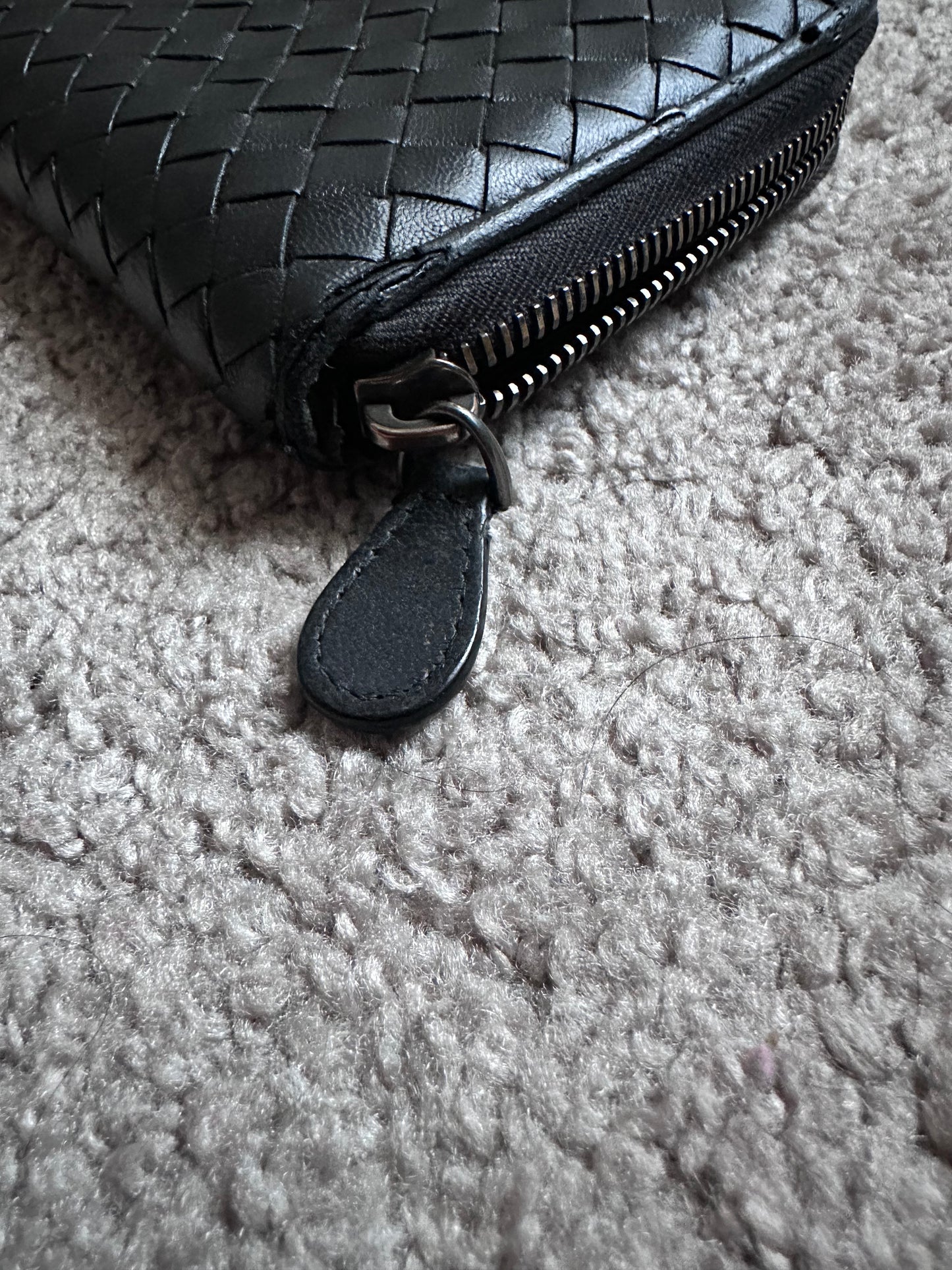 Bottega Venetta zippy wallet