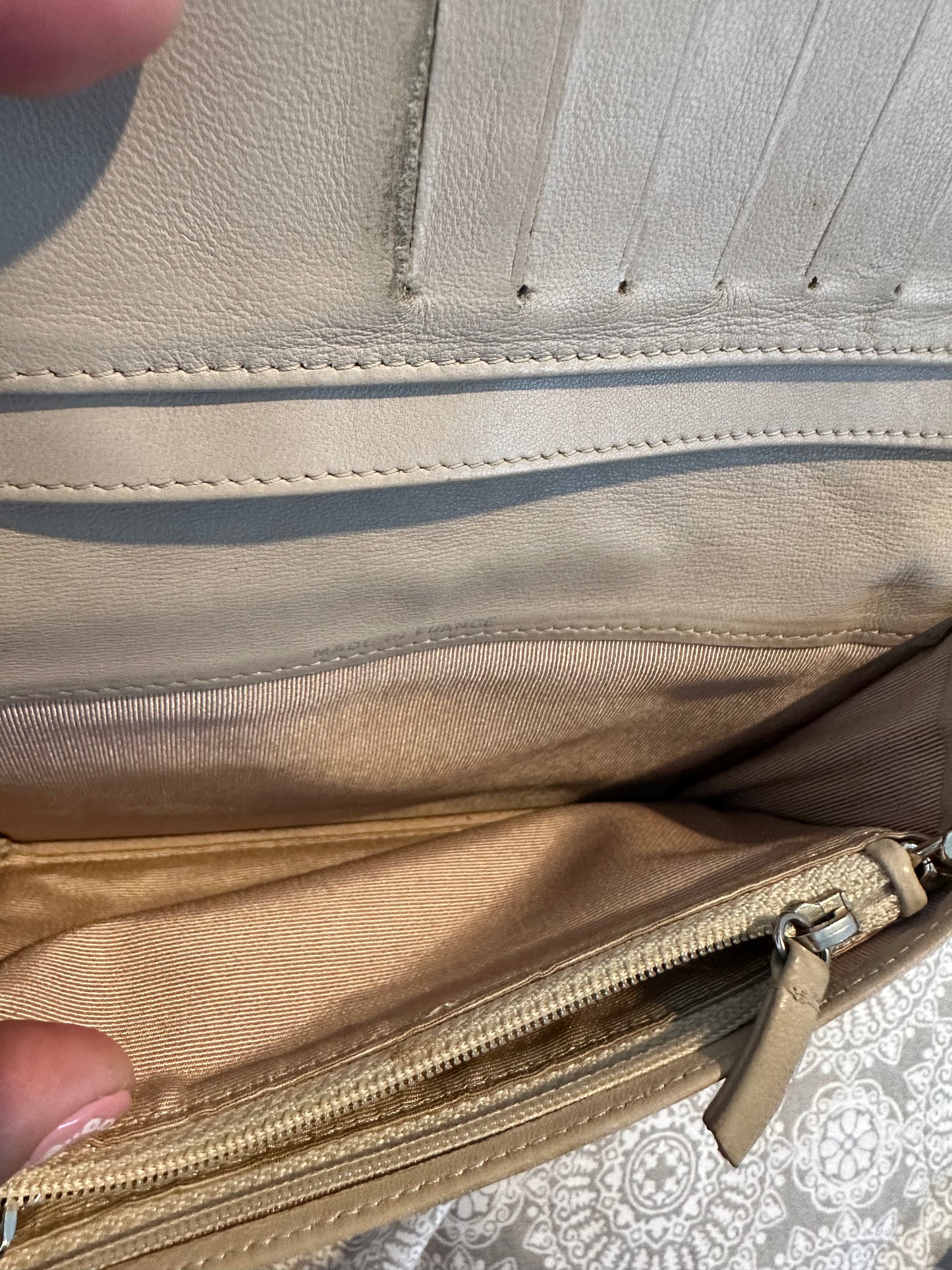 Chanel wallet (free shipping)