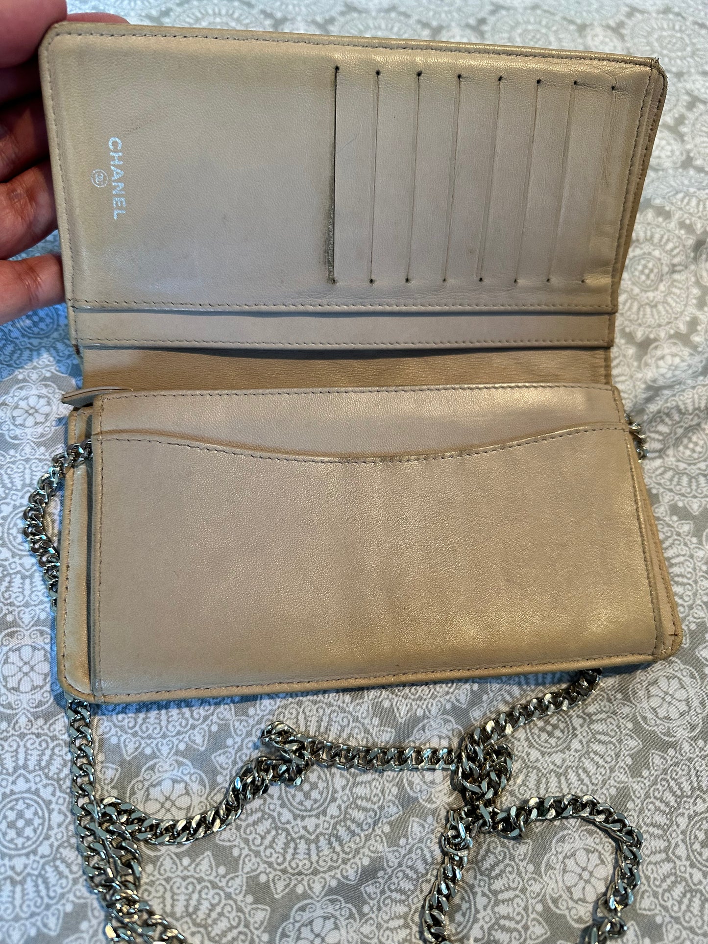 Chanel wallet (free shipping)